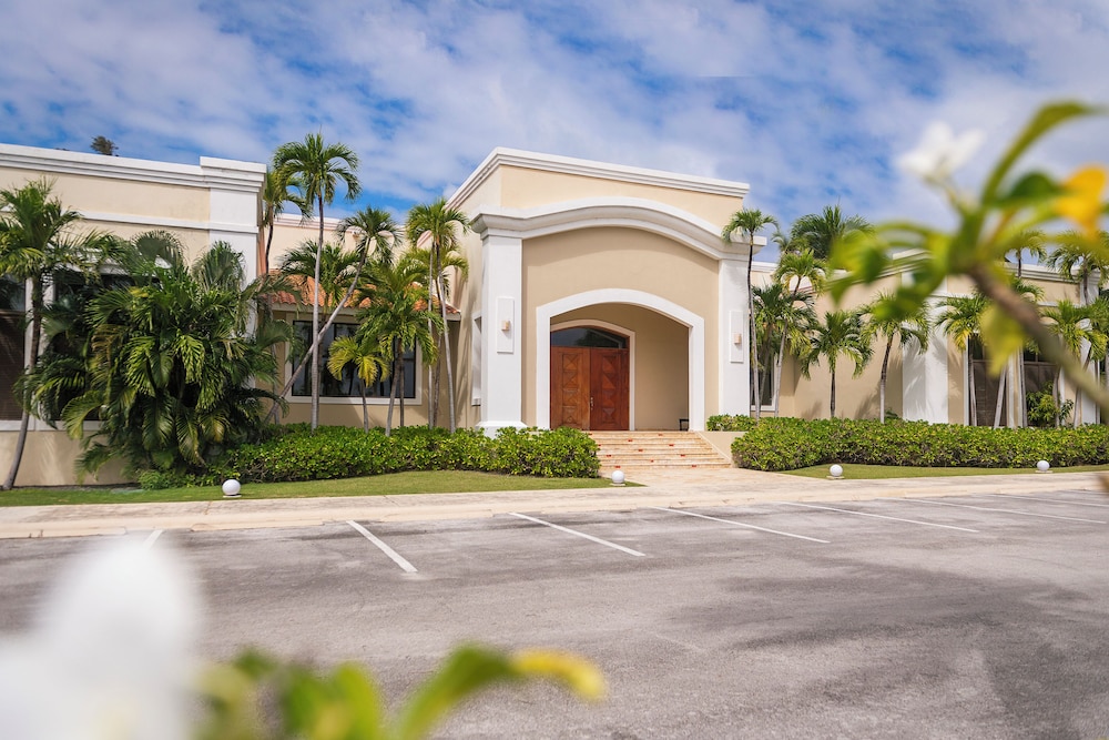 Jewel Palm Beach Resort Spa 40/48