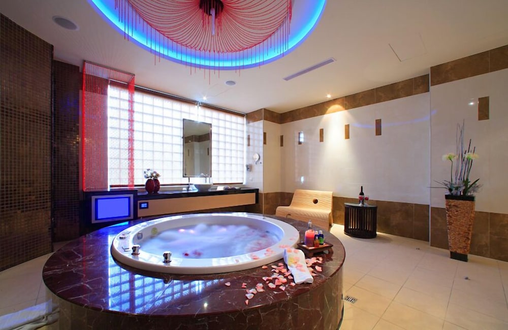 Amain Boutique Motel Tu Cheng 61/69