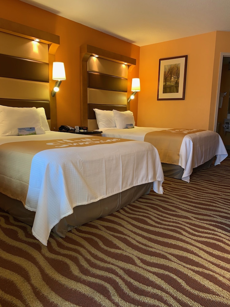 Days Inn & Suites by Wyndham Albany 12/48