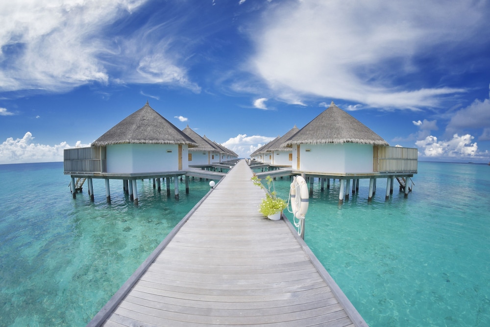 Angaga Island Resort And Spa 48/57