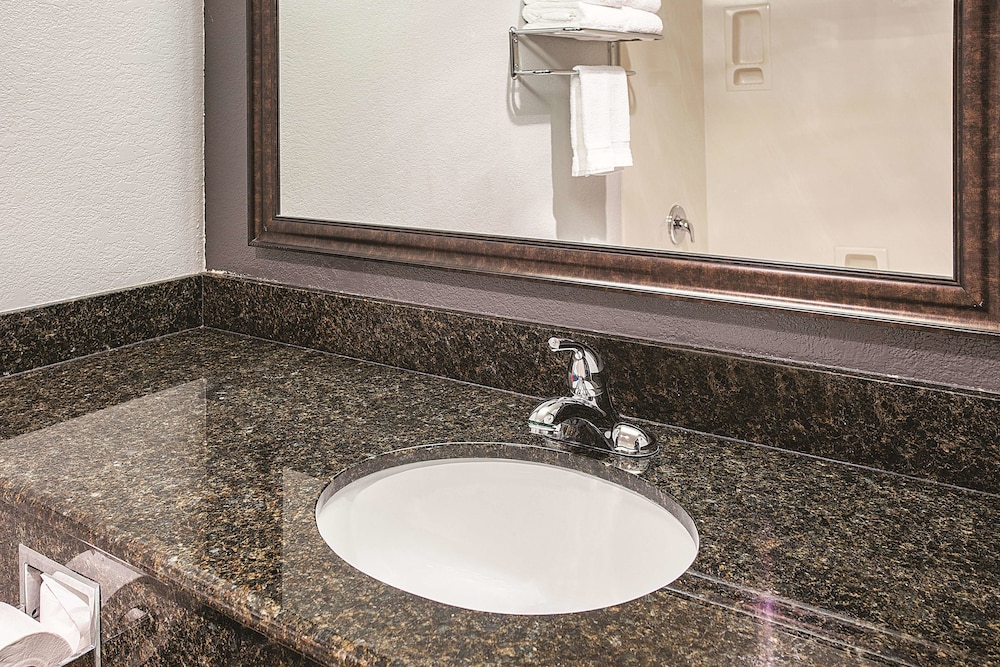 La Quinta Inn & Suites by Wyndham Davis 15/41