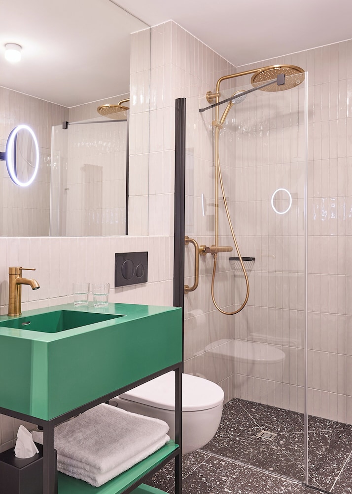 Prima Hotel Wroclaw 50/51