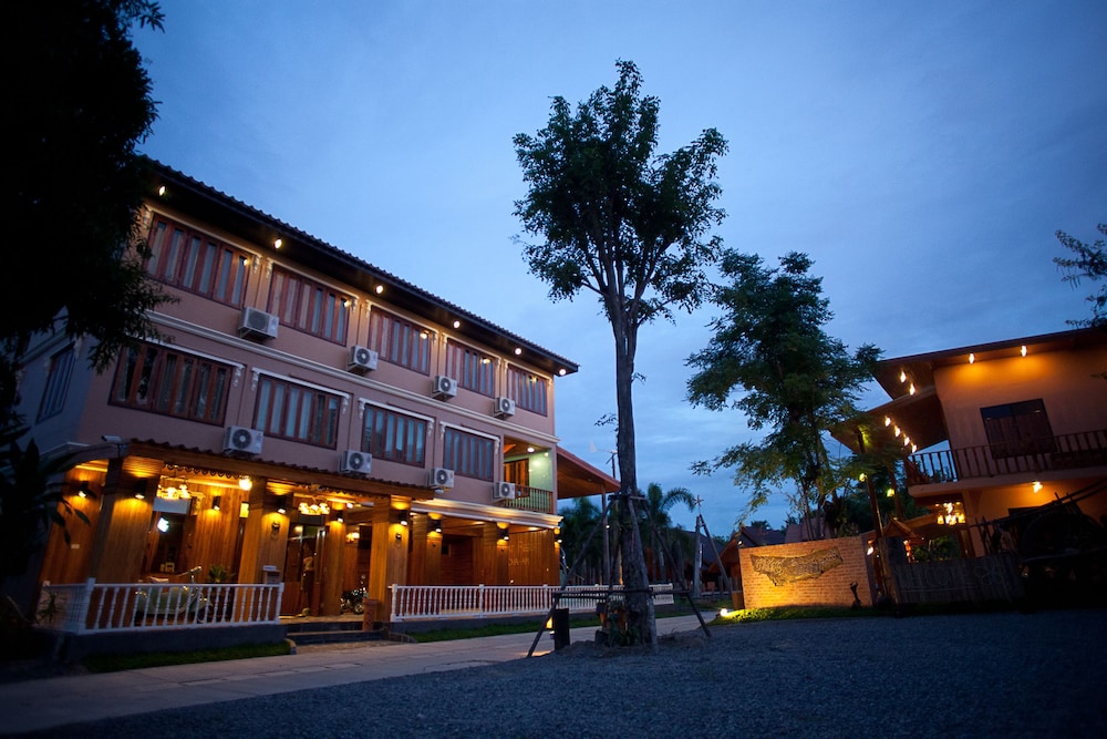 Srisawat Resort 2/29