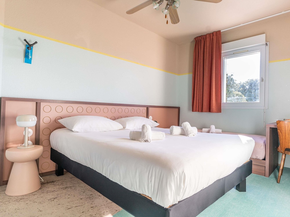 Ibis Styles Pont du Gard Route d'Avignon 8/49
