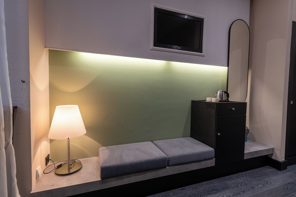 Astra Hotel 24/50