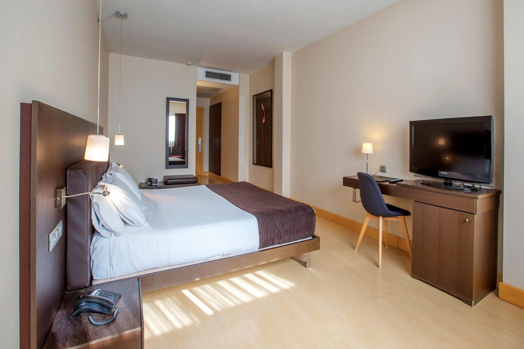 Standard, Twin Beds