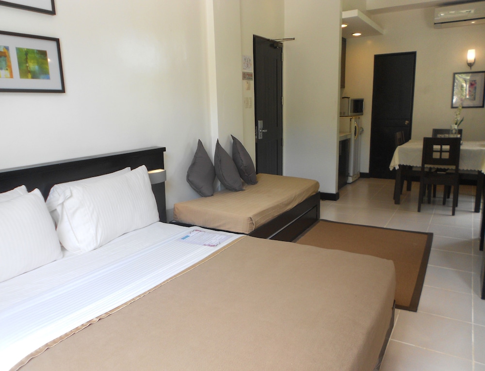 One Crescent Place Hotel 18/64