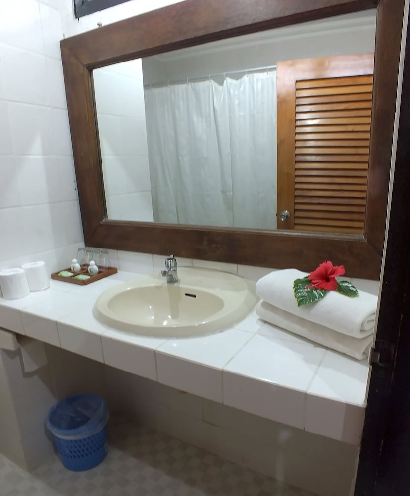 Palm Beach Hotel Bali 38/38