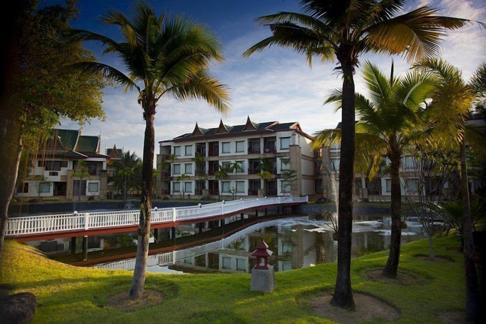 Miracle Island Resort 45/49