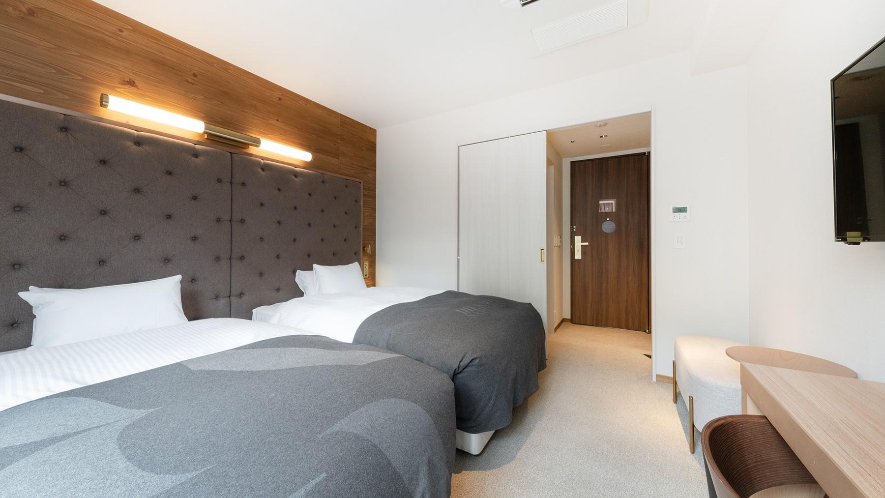 Standard, Twin Beds, City View, Train Street View