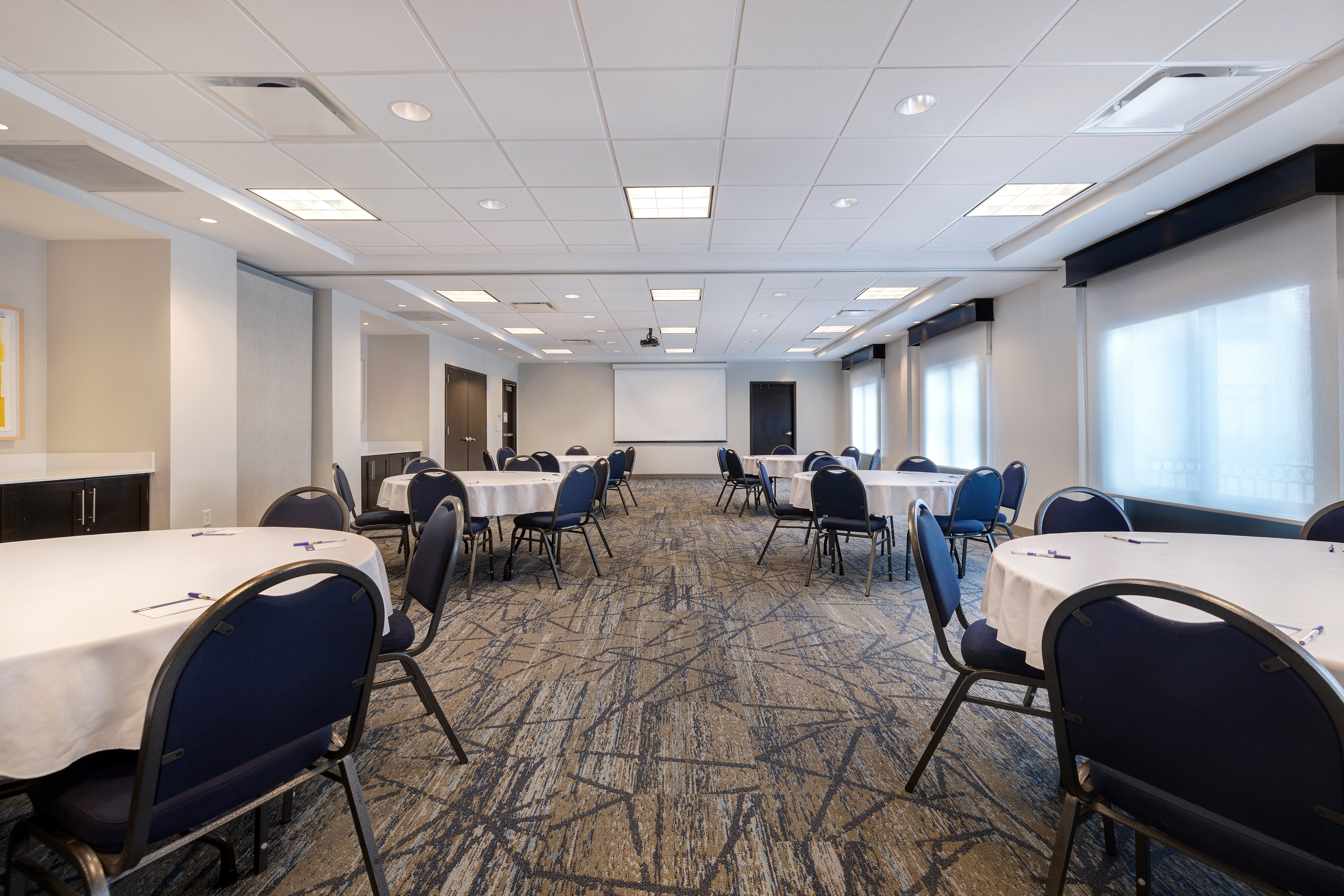 Holiday Inn Express Hotel And Suites Kansas City Ku Medical Center 46/49