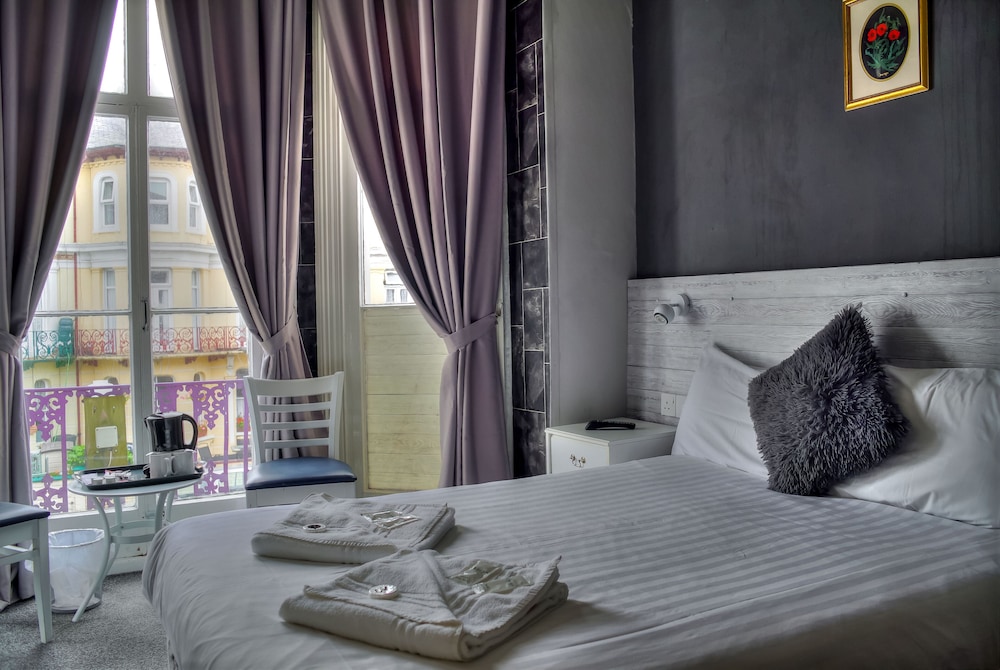 Room at Villa Rose, GREAT YARMOUTH