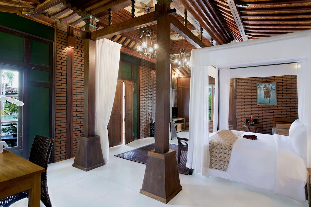 VILLA BERAWA BALI 35/77