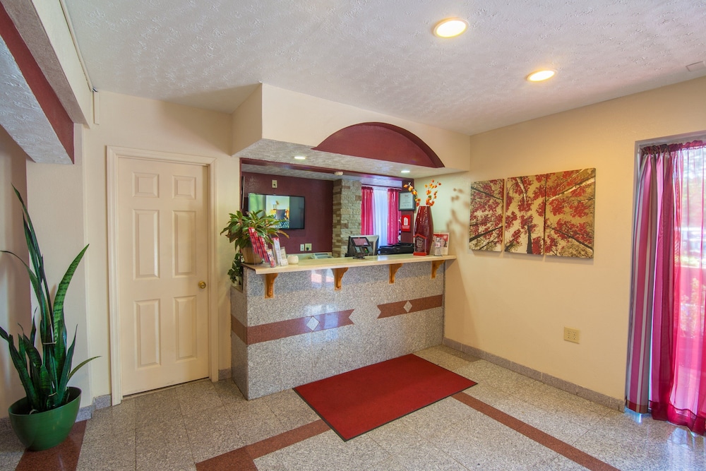 Red Roof Inn Crossville 10/28