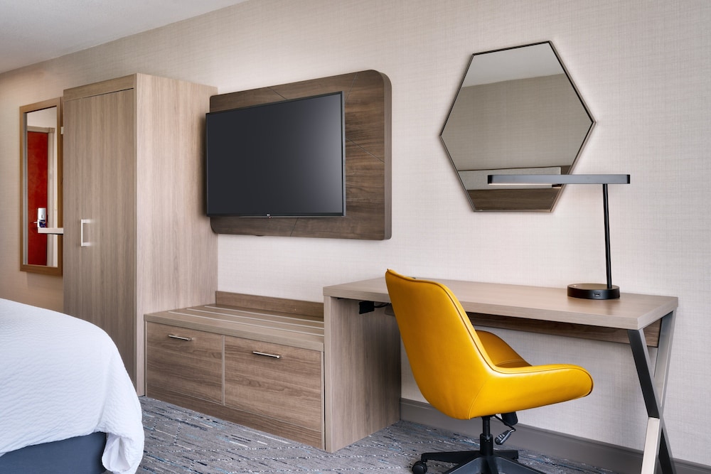 Holiday Inn Express Hotel Suites Helena 56/63