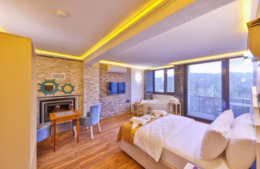 Agva Pieria Luxury Hotel 5/47