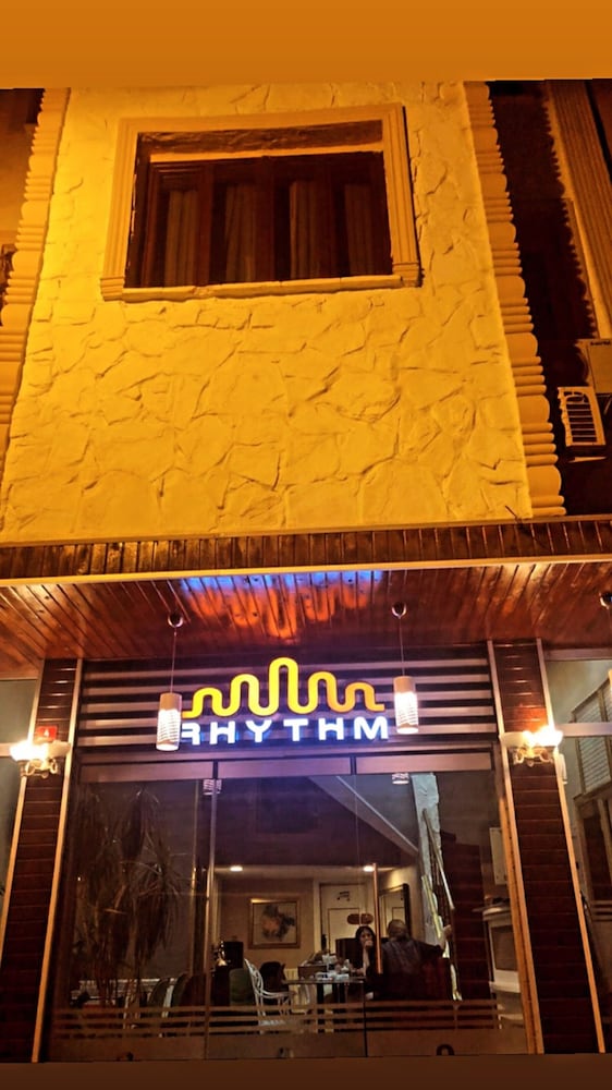 Rhythm Hotel 5/50