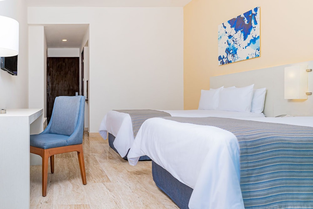 Krystal Vallarta 42/69