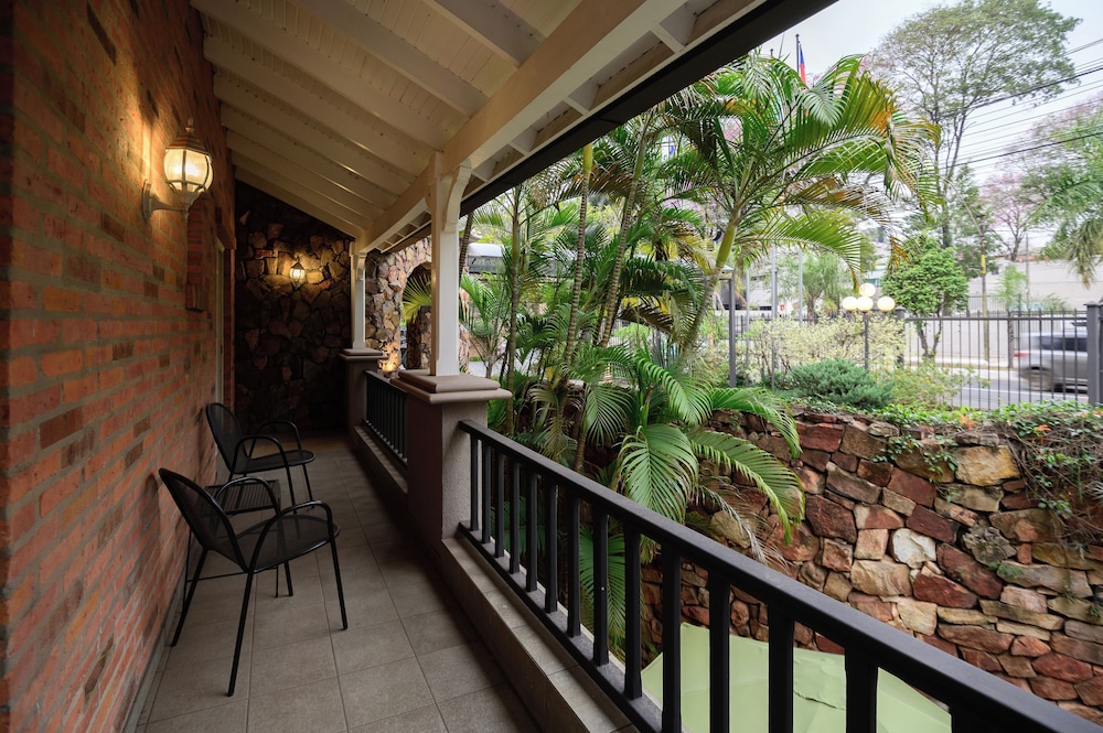 Hotel Villa Morra Suites 5/51