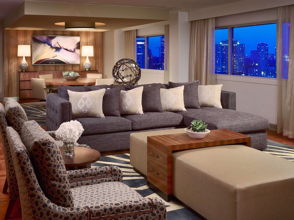 Royal Sonesta Houston Galleria 25/57