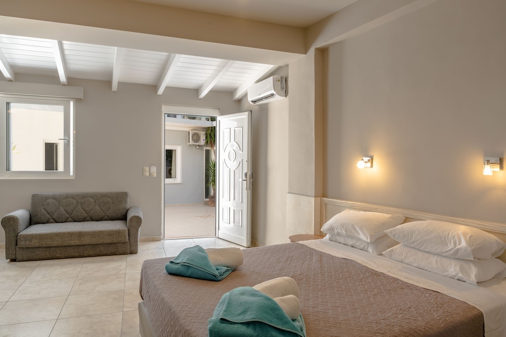 Areti Hotel 28/55