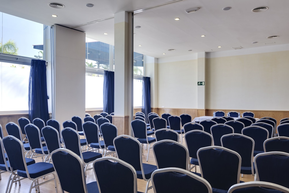 Cabogata Beach Hotel Spa 55/68