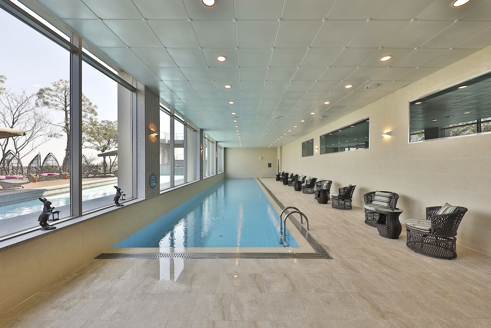 Camphortree Hotel And Resort 30/60