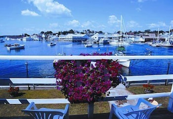Boothbay Harbor Inn 64/69