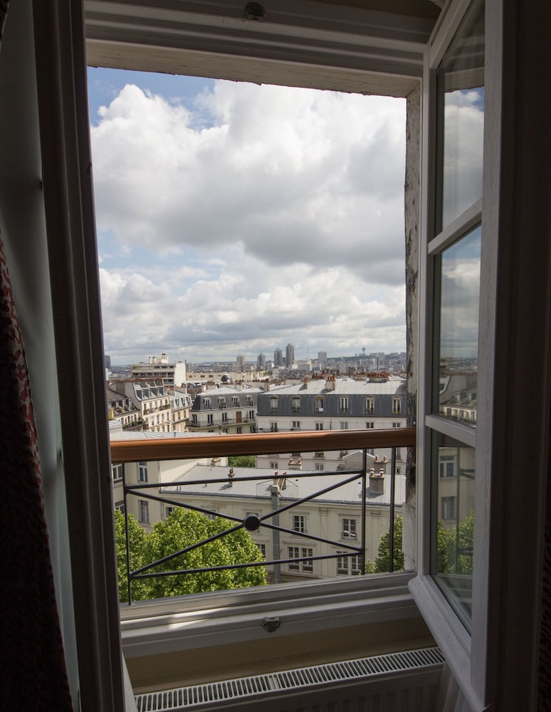 HOTEL MONTMARTRE 40/48