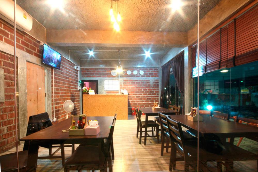 The Aireen Hotel 32/41