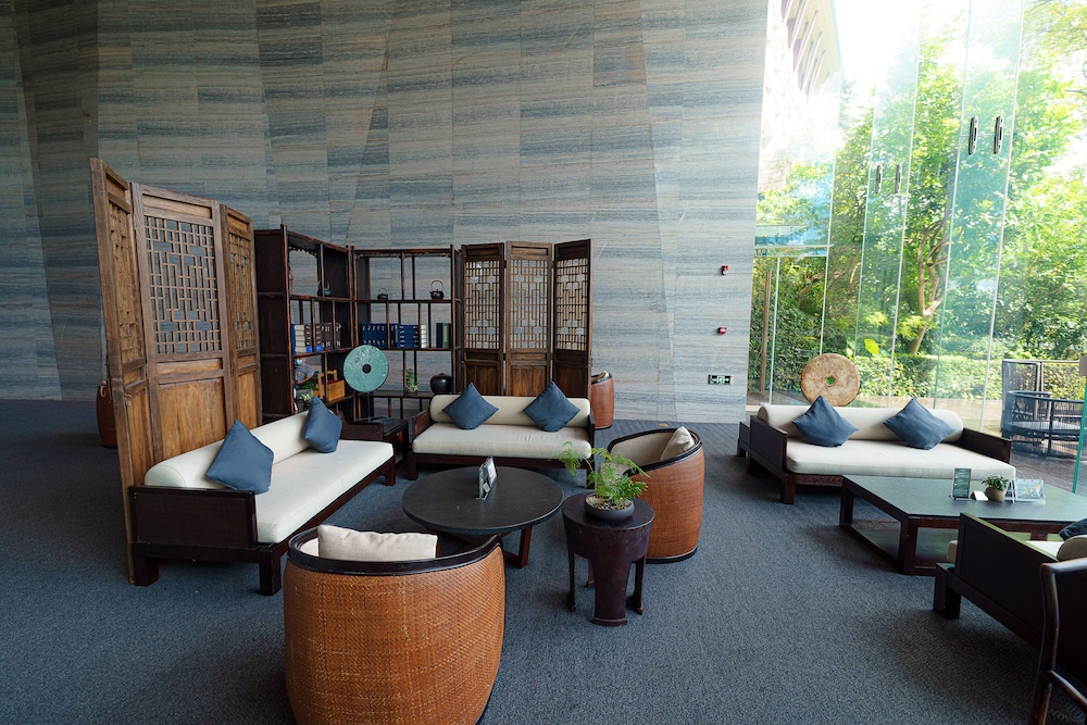 Shenzhen Castle Hotel 59/70