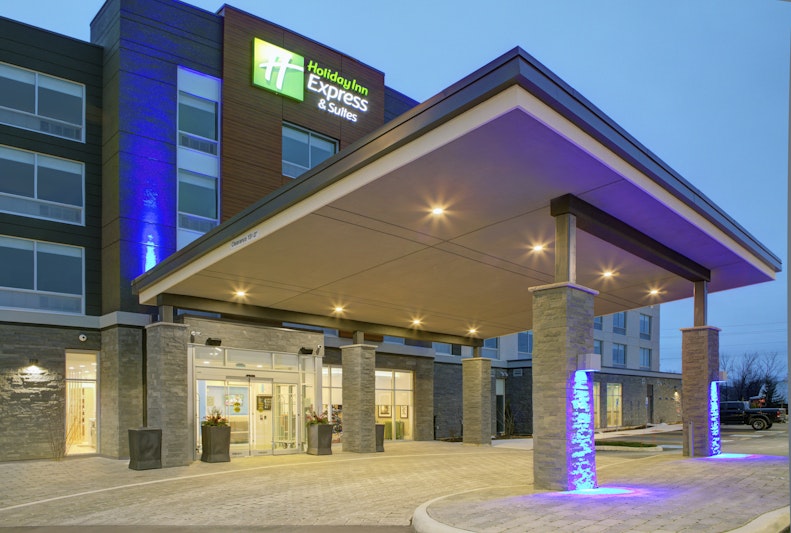Holiday Inn Express And Suites Collingwood 3/73