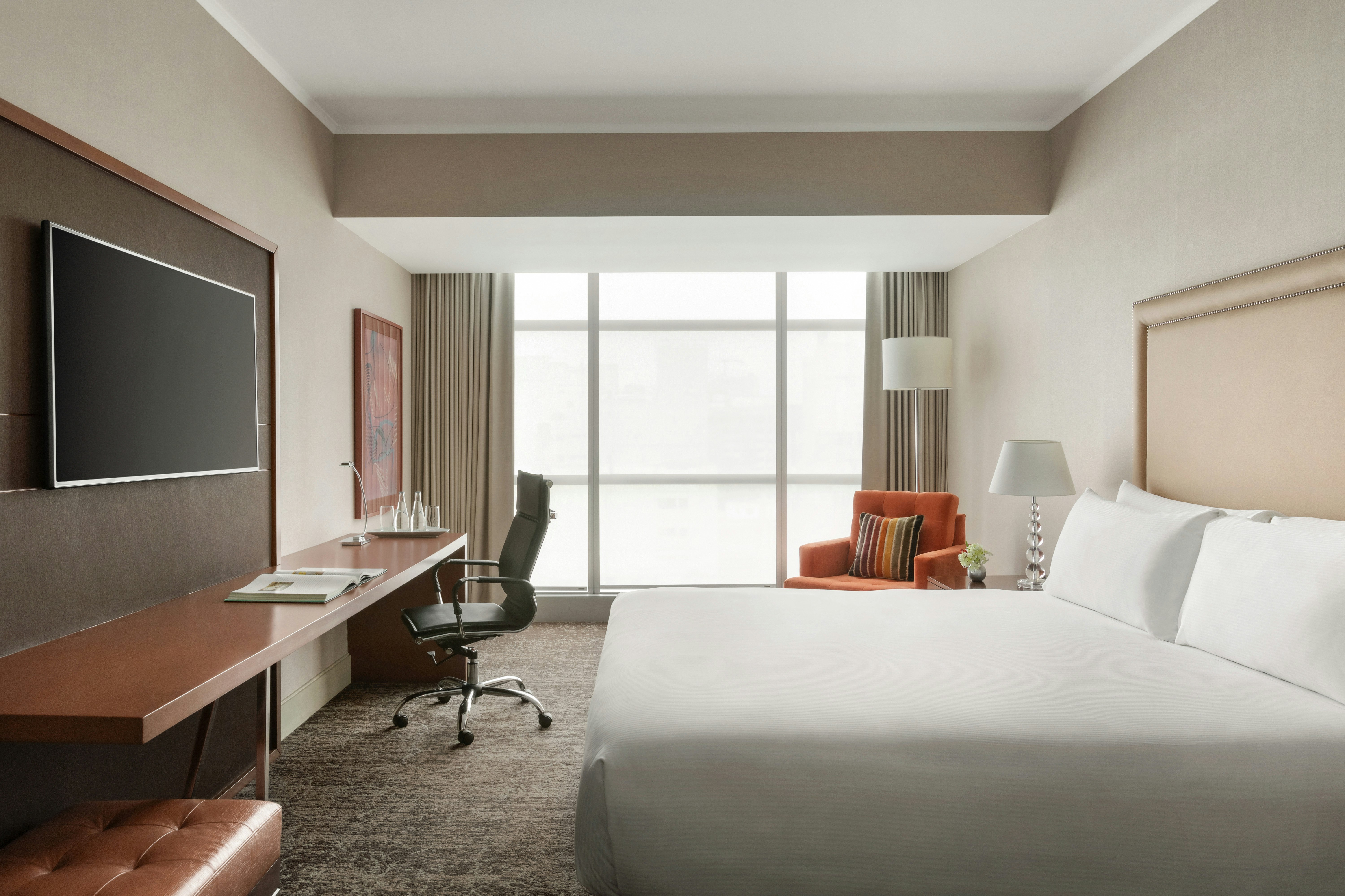 1 BEDROOM, SUITE, KING BED