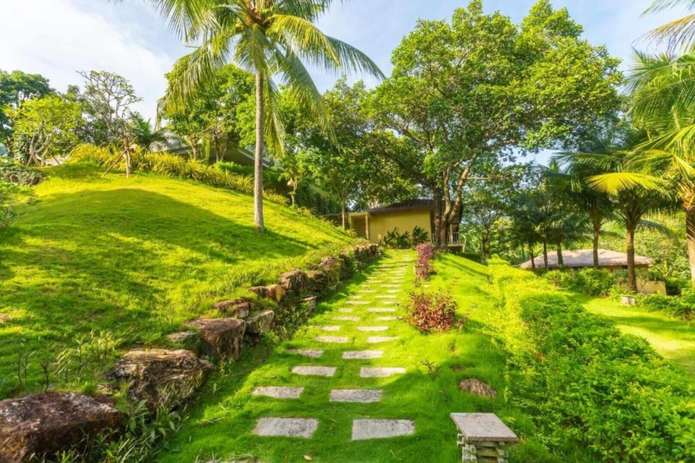 LAHANA RESORT PHU QUOC 40/50