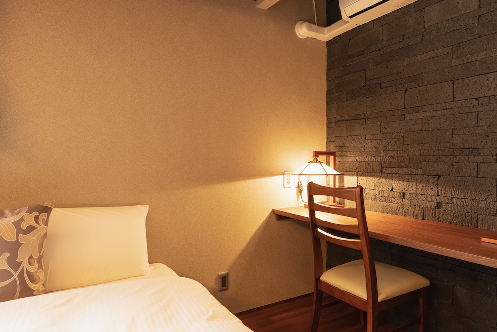 Grand Base Beppu 18/35