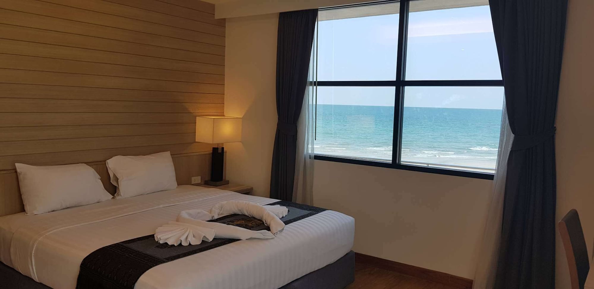 DELUXE, SEA VIEW