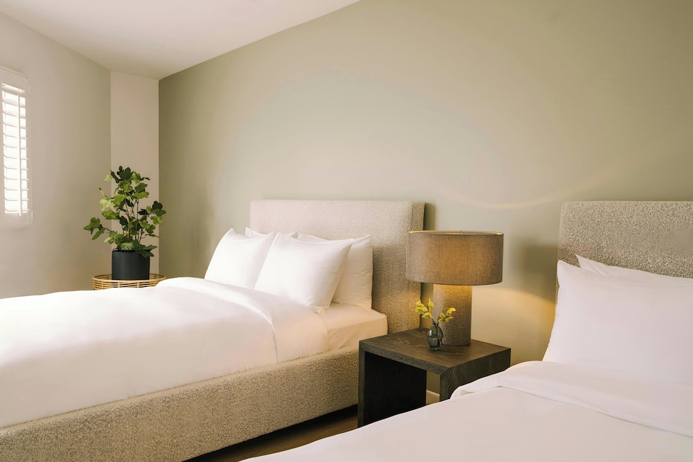 Laguna Brisas A Beach Hotel 16/50