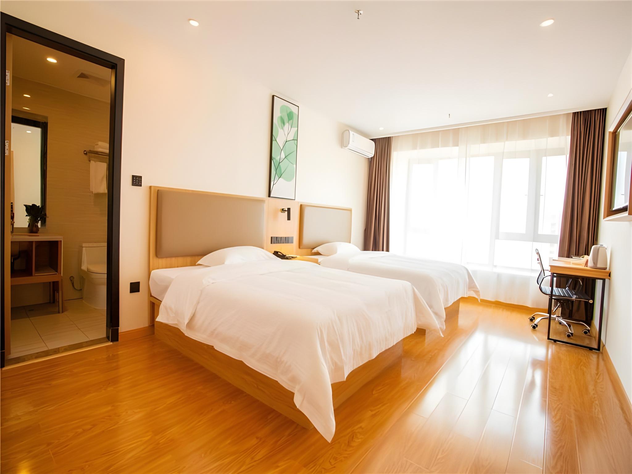 Deluxe, 2 Queen Beds