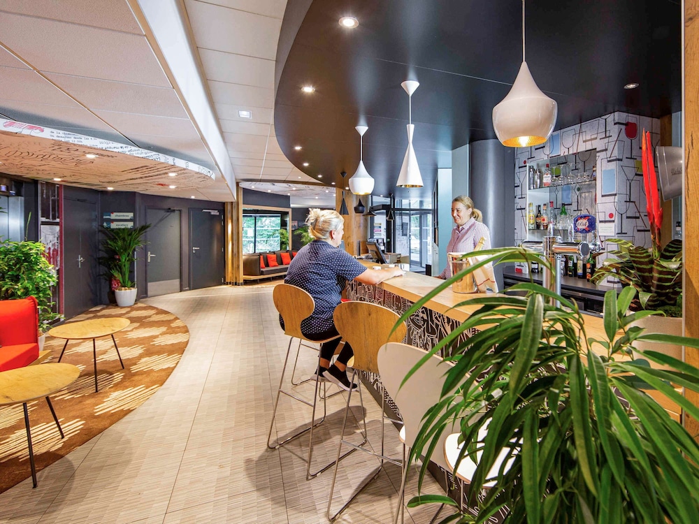 restaurant-cafeteria