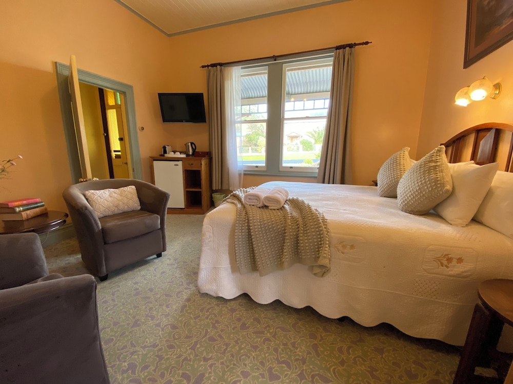 Room, King Bed, Champ View