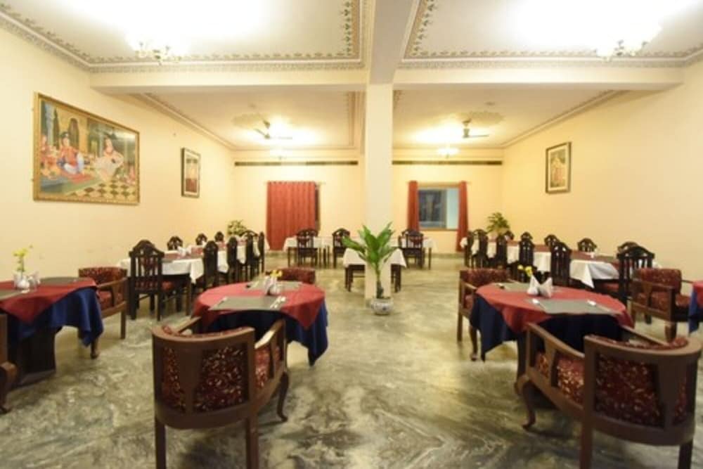 Hotel Satyam Palace 48/56