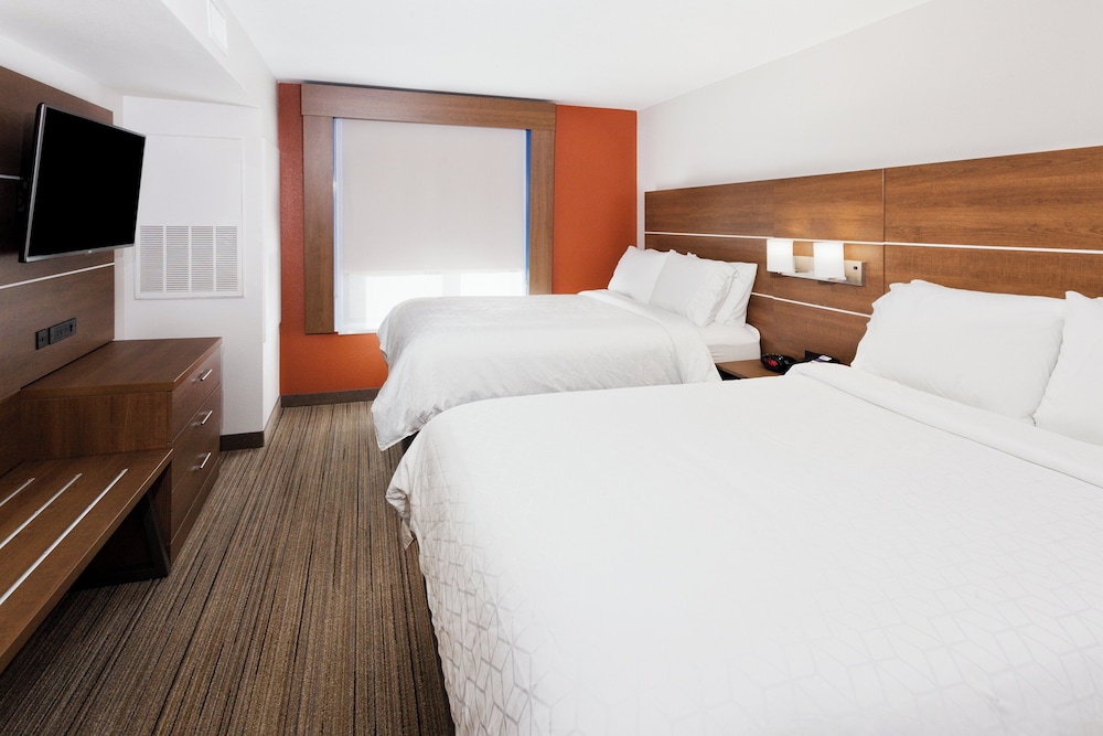 Holiday Inn Express Hotel And Suites Rome East 10/50
