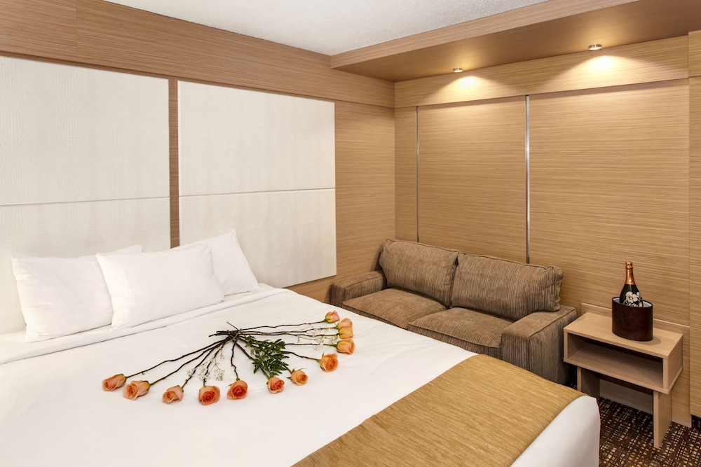 Ocean Beach Palace Hotel And Suites 35/67