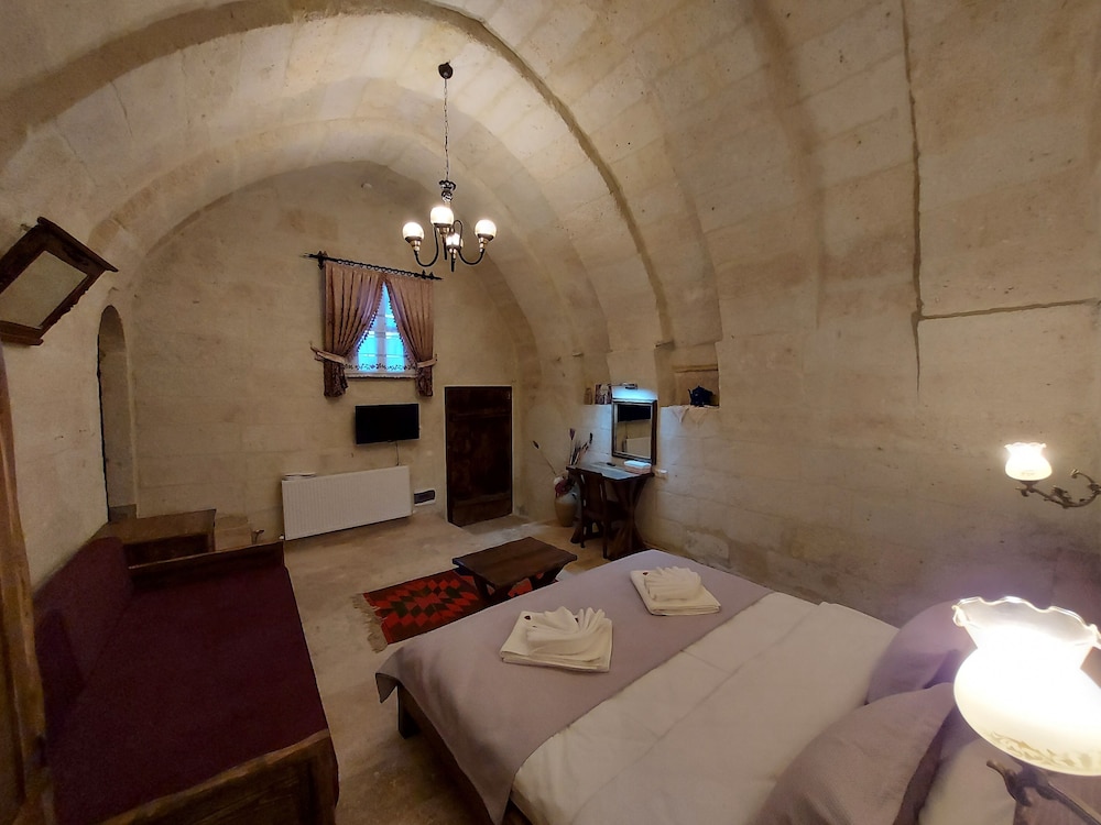 Armesos Cave Hotel 15/50