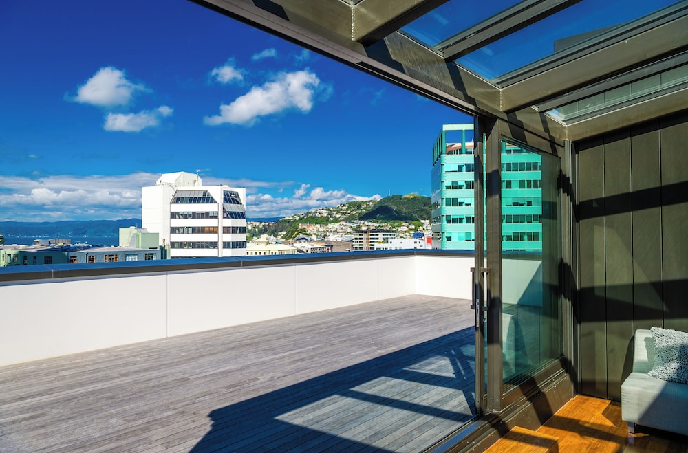 Boulcott Suites 67/70