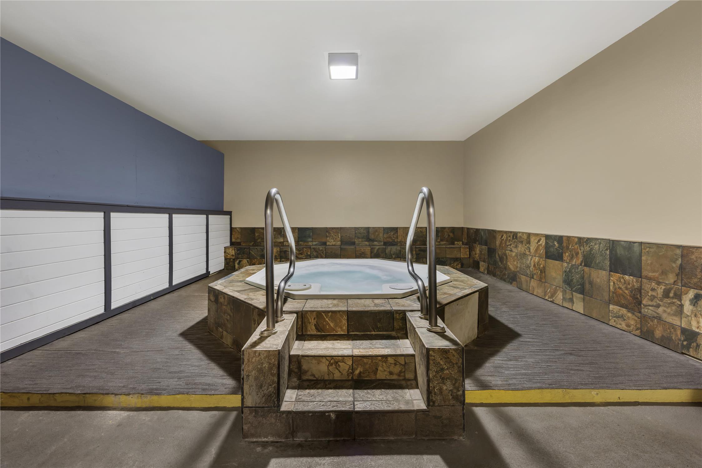 Best Western Pier Point Inn 11/22