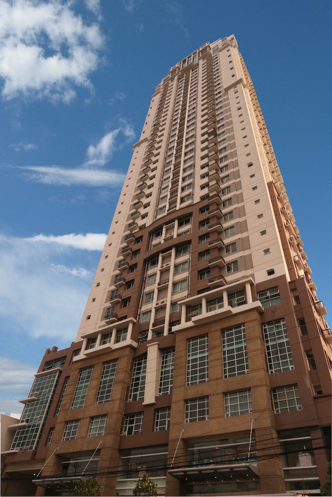 Lancaster Hotel Manila 2/45