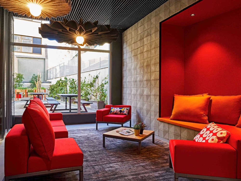 Ibis Barcelona Plaza Glories 22 49/75