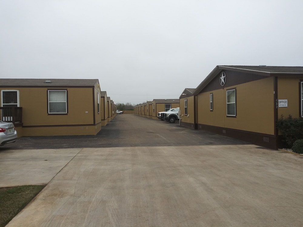 Cotulla Mobile Home 16/40