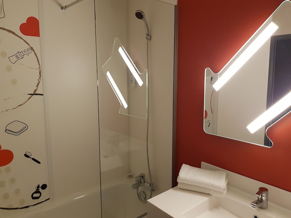 IBIS BUDGET SAINT CHRISTOL LES ALES 46/50